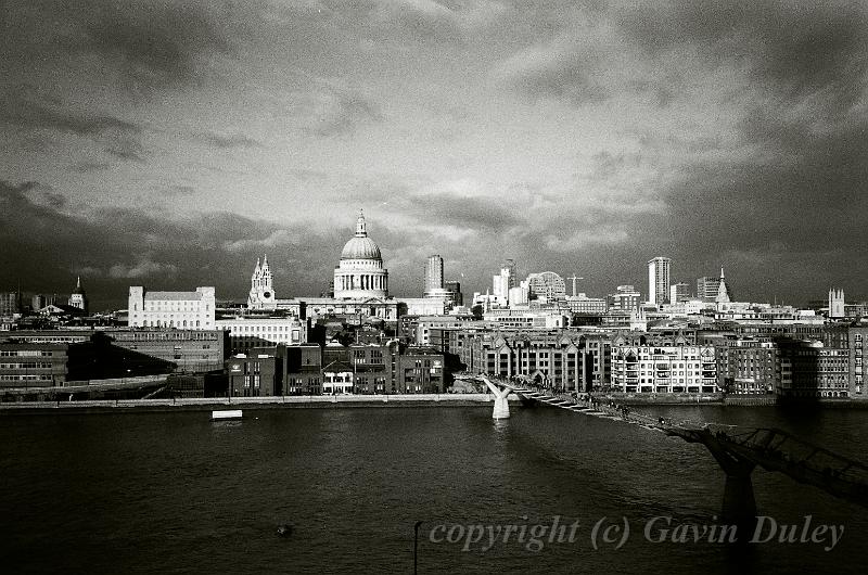 View from Tate Modern, London 12340035.JPG